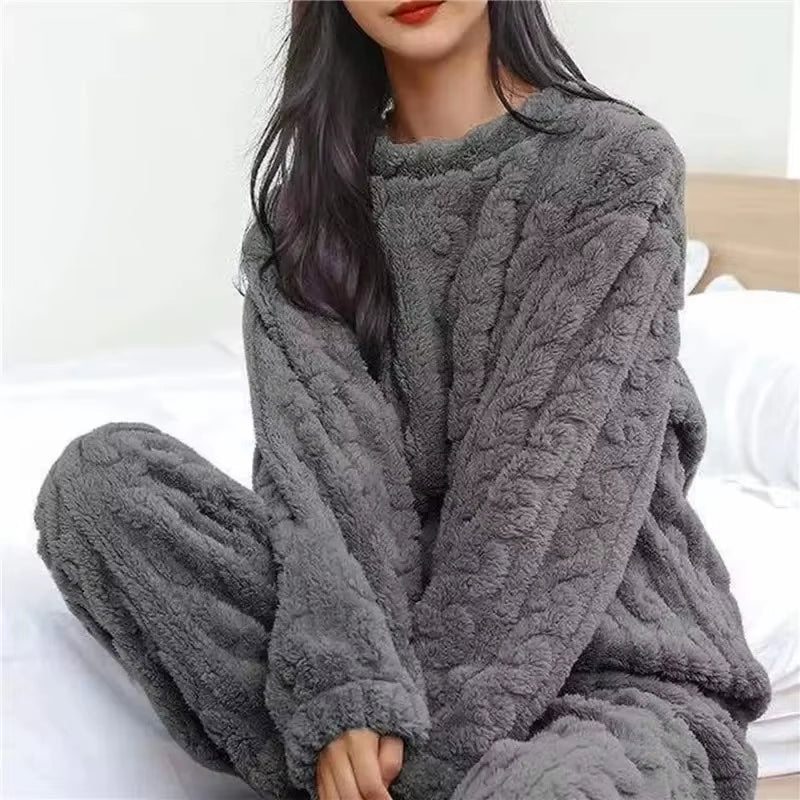 Winter Warm Coral Velvet Pajamas Set for Women Thick Fluffy Sleepwear Lounge Suit Cozy Soft Homewear Outerwear for Cold Weather