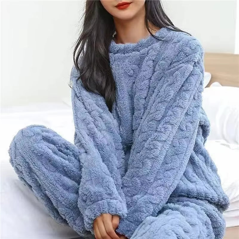 Winter Warm Coral Velvet Pajamas Set for Women Thick Fluffy Sleepwear Lounge Suit Cozy Soft Homewear Outerwear for Cold Weather